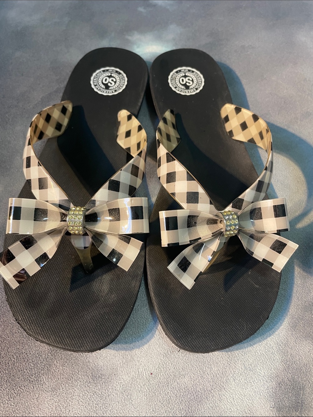 Black Flip Flops with Black & White Check Bow | M
